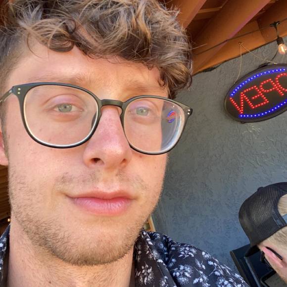 Profile Picture of Josh Hinkle (@hinkster13) on Poshmark