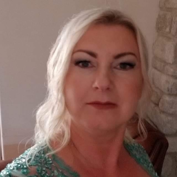 Profile Picture of Lucyna Kobeszko (@luckob32) on Poshmark