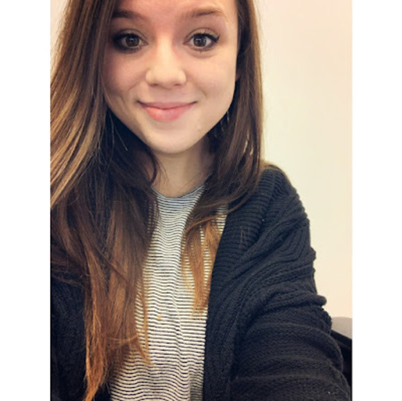 Profile Picture of Kimberly Brownfield (@kimnbrownfield) on Poshmark
