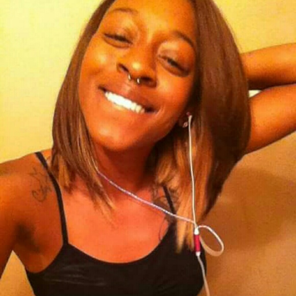 Shakima Jones - Poshmark Profile Picture of Shakima Jones (@kjones0513) on Poshmark