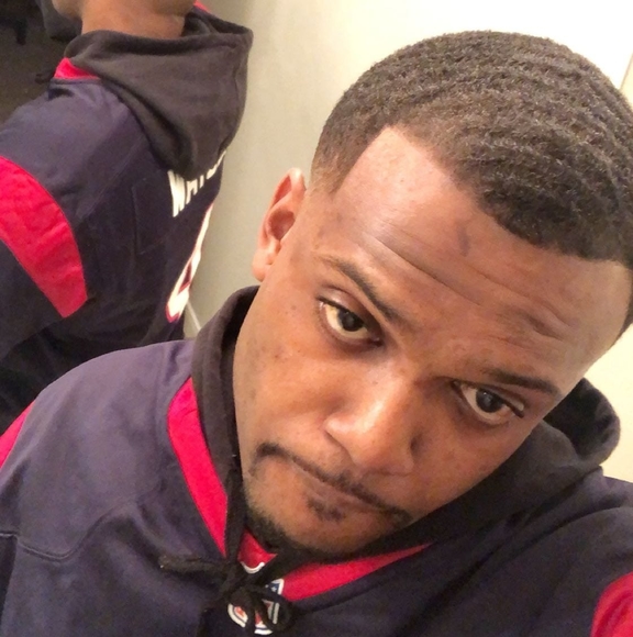 Profile Picture of Larry Byrd (@snoop213tx60) on Poshmark