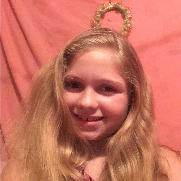 Profile Picture of Alyson Gibson (@lovemuffin100) on Poshmark