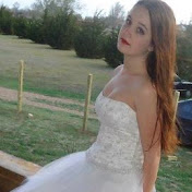 Profile Picture of Cassandra Stone (@randomchick1103) on Youtube