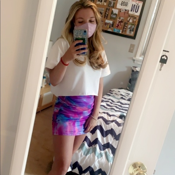 Profile Picture of Tori Sheldon (@torisheldon2000) on Poshmark