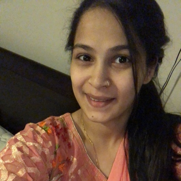 Profile Picture of Rabia Shah (@rabiashah2894) on Poshmark