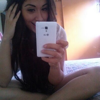 Profile Picture of Tania (@taniia_moises) on Twitter