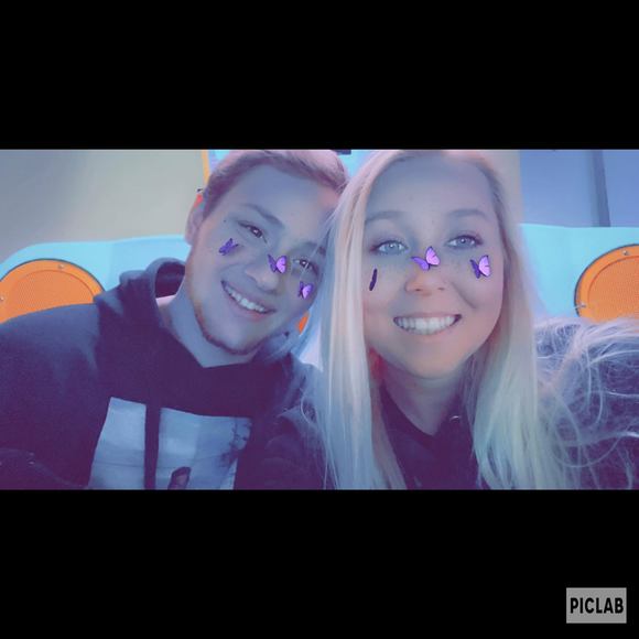 Profile Picture of Amber Ackerman (@bambiimarie) on Poshmark