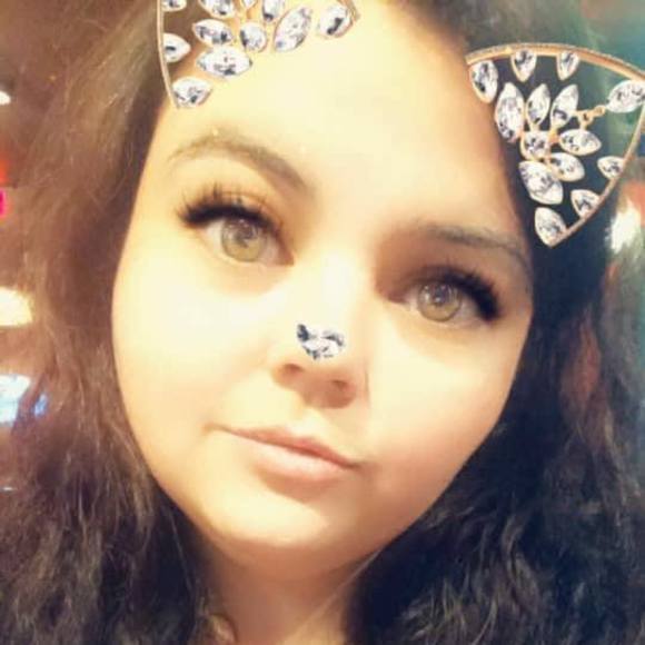 Profile Picture of Kaitlyn Hiers (@roscky_101) on Poshmark