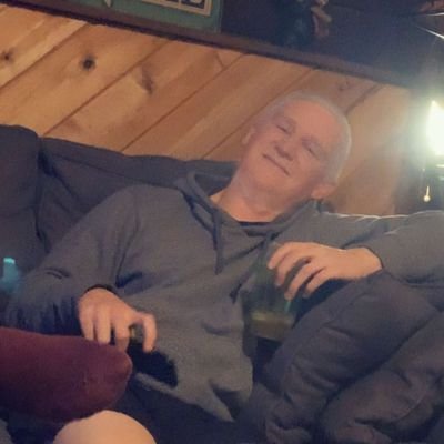Profile Picture of Mike Swiontek (@Sleepeasy11) on Twitter