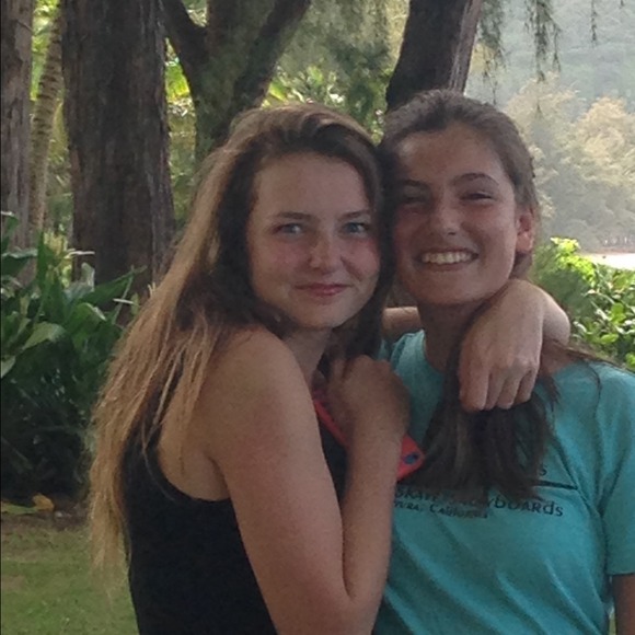 Profile Picture of Grace Holsworth (@graceholsworth) on Poshmark