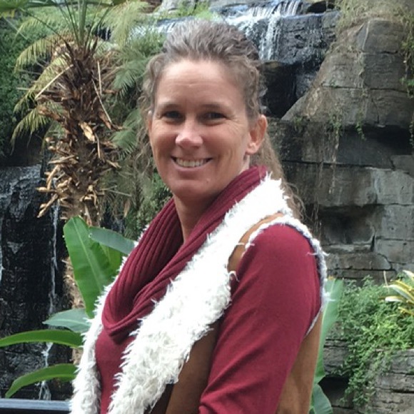 Profile Picture of Amanda Womack (@acwomack) on Poshmark