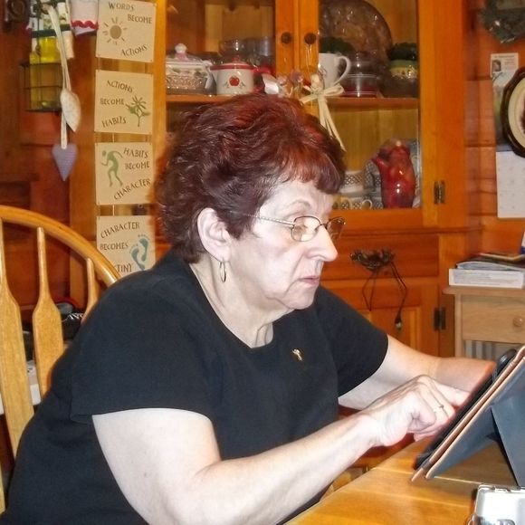 Profile Picture of Dorothy Gillette (@white1945) on Poshmark