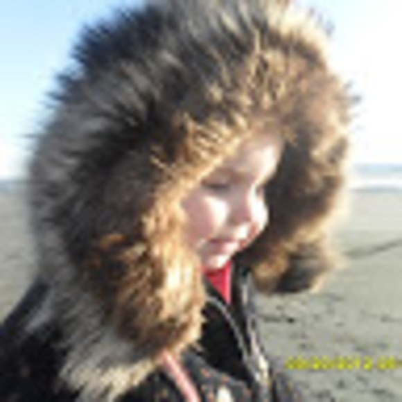 Profile Picture of Lorena Williams (@lorenaw315) on Poshmark