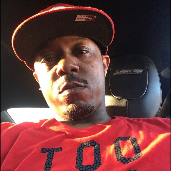 Profile Picture of Ralph Martin (@rm052169) on Poshmark