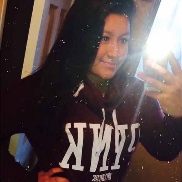 Profile Picture of Nancy Manzo (@naaannncccyyy_) on Poshmark