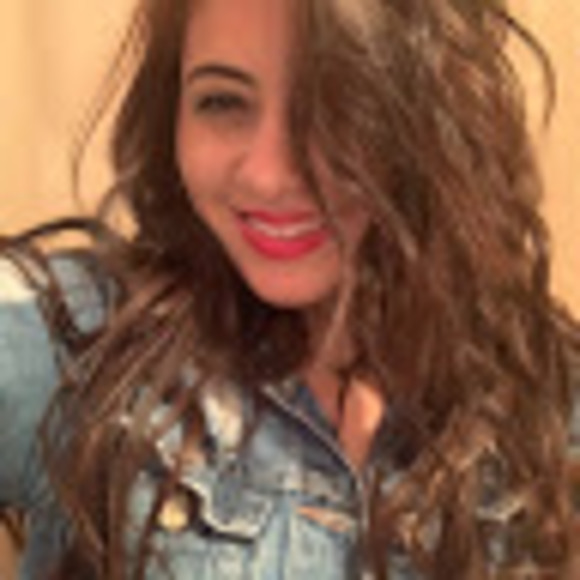 Profile Picture of Ray Munoz (@rachem1690) on Poshmark