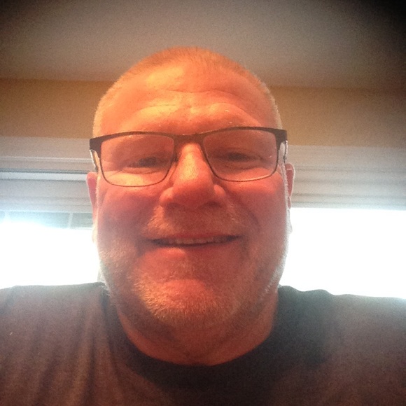 Profile Picture of Ernie Paskoff (@erniepaskoff) on Poshmark