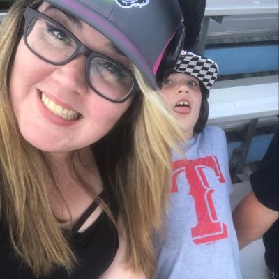 Profile Picture of Vanessa Middeleer (@middeleerv) on Twitter