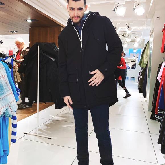 Profile Picture of David Blythe (@d_blythe) on Poshmark
