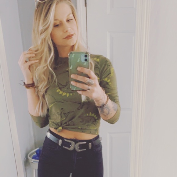 Profile Picture of Keeley Oyer (@keeleyd9) on Poshmark