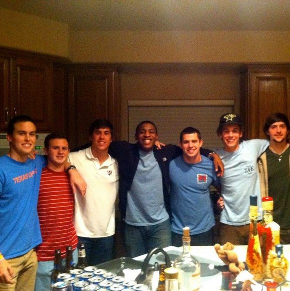 Profile Picture of Ben Antoniou (@benantoniou10) on Poshmark