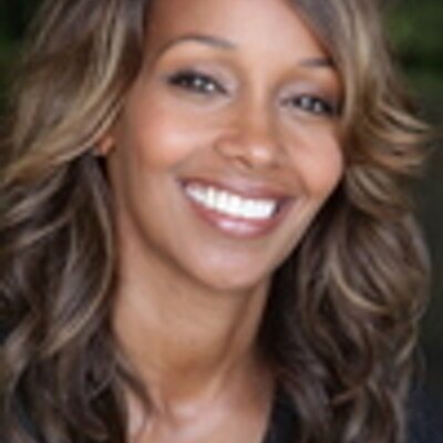 Profile Picture of Lenore ThomasDouglas (@LenoreTDouglas) on Twitter