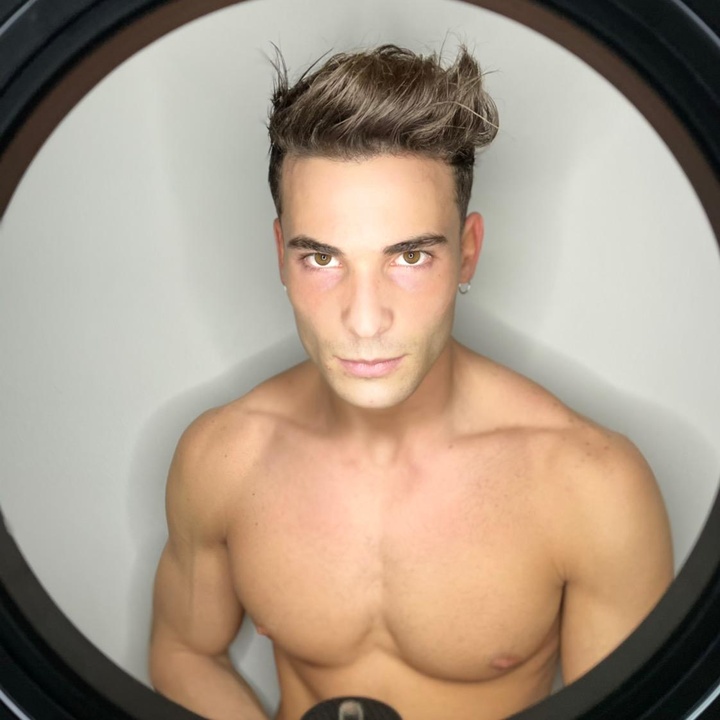 Profile Picture of Luca pop🔷 (@lucapezzulo) on Tiktok
