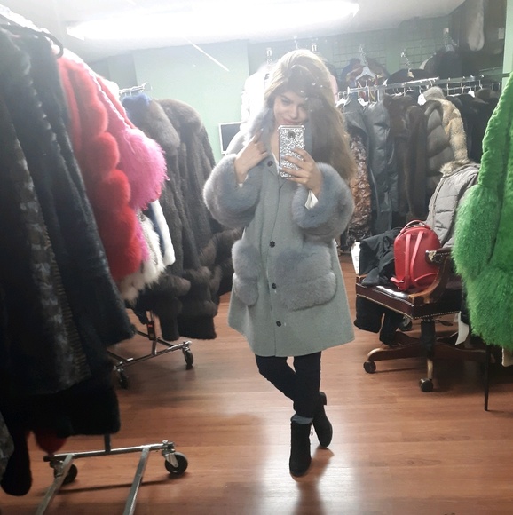 Profile Picture of Laticia Moore (@abella169) on Poshmark