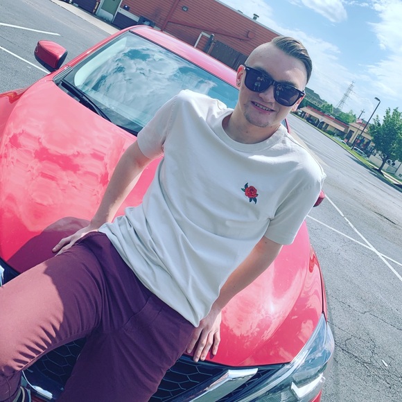 Profile Picture of Shane Meckes (@shanemeckes_17) on Poshmark