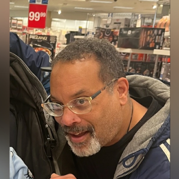 Profile Picture of Christopher Gathings (@arealson21) on Poshmark