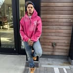 Profile Picture of Covey Glo (@covey.glo) on Facebook