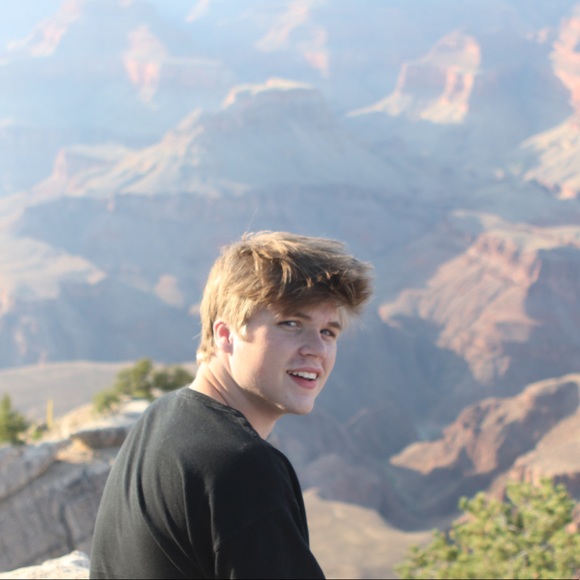 Profile Picture of Will Boerema (@willboerema) on Poshmark