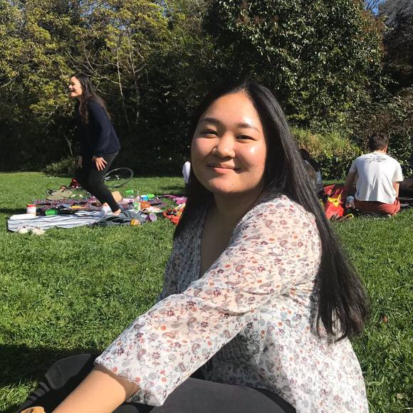 Profile Picture of Alissa Hsueh (@ahsth3636) on Poshmark