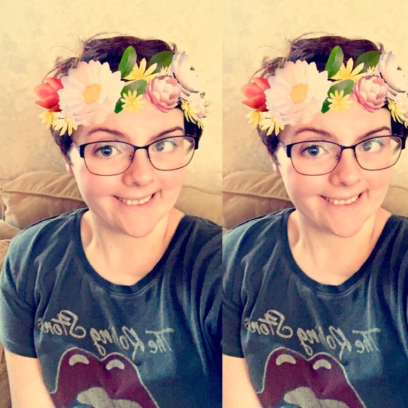 Profile Picture of Colleen Quinn (@collyflowerrrr) on Poshmark