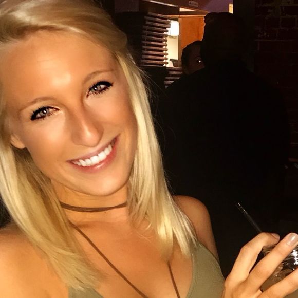 Profile Picture of Taylor Frank (@tfrank1206) on Poshmark