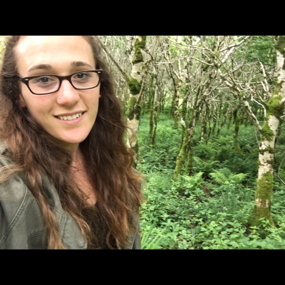 Amanda Tehaney - Poshmark Profile Picture of Amanda Tehaney (@amandateha) on Poshmark