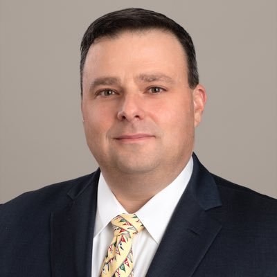 Profile Picture of R Burns  Esq (@wrbesq) on Twitter