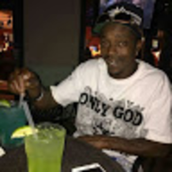 Profile Picture of John Simpkins (@johnsimpkins71) on Poshmark