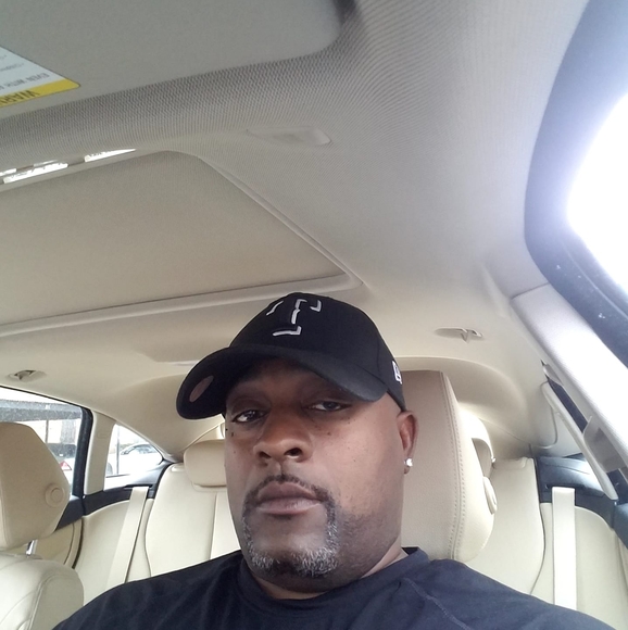 Profile Picture of Carlon Moore (@sgtmoe) on Poshmark