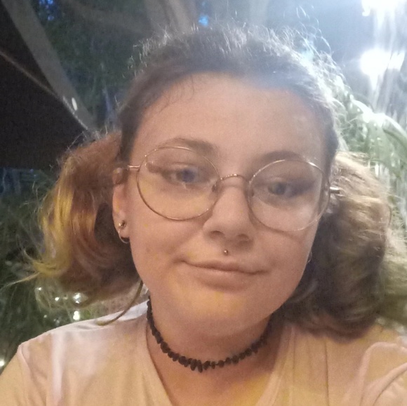 Profile Picture of Soleil Auciello (@saspa444) on Poshmark