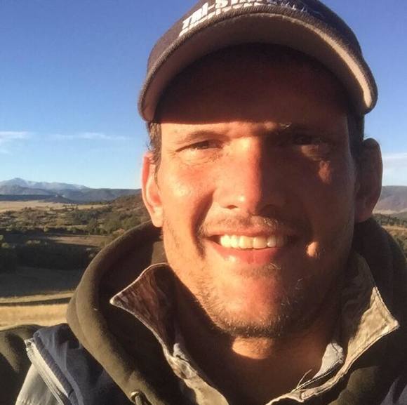 Profile Picture of Rob Karel (@rob_karel) on Poshmark