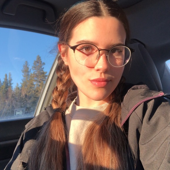 Profile Picture of Brianna Wittig (@briwittig) on Poshmark