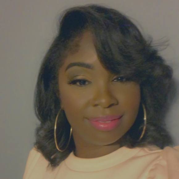 Profile Picture of Tkeyah Inabinet (@bpdevil09) on Poshmark