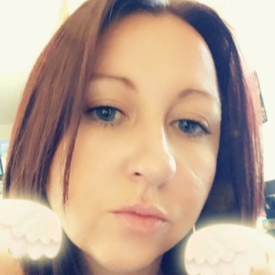 Profile Picture of Stacey Macdougall (@staceymac25) on Twitter