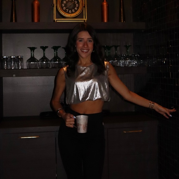 Profile Picture of Carolina Lamela (@lamelacarolina) on Poshmark