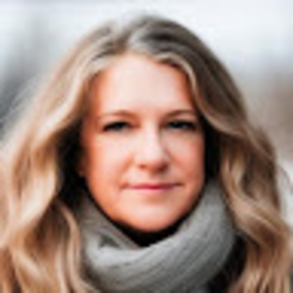Profile Picture of Gayle Scroggs (@gaylescroggs) on Poshmark