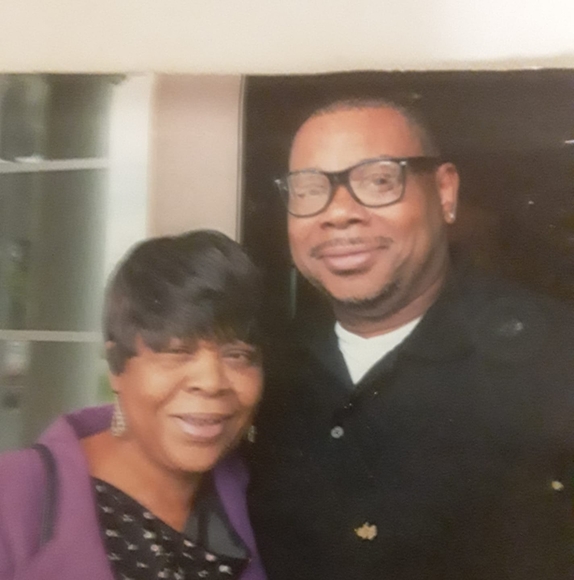 Profile Picture of Robert Pettaway (@robert_pettaway) on Poshmark