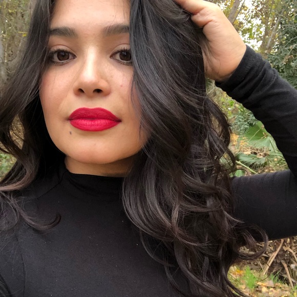 Profile Picture of Mariela Gray (@marielagray) on Poshmark