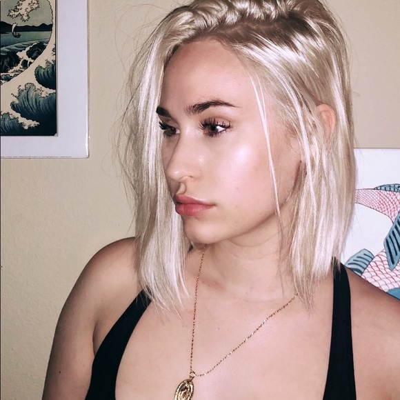 Profile Picture of Paige Downing (@jacruel) on Poshmark