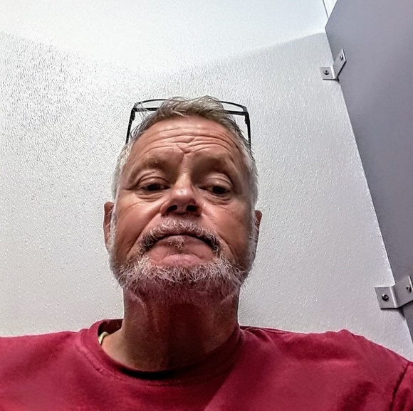 Profile Picture of Gary Cox (@gcox19611) on Poshmark